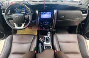 Xe Toyota Fortuner 2.7V 4x2 AT 2017