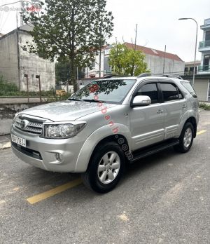 Xe Toyota Fortuner 2.5G 2011